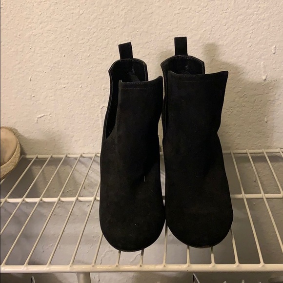 Steve Madden booties - Picture 2 of 3